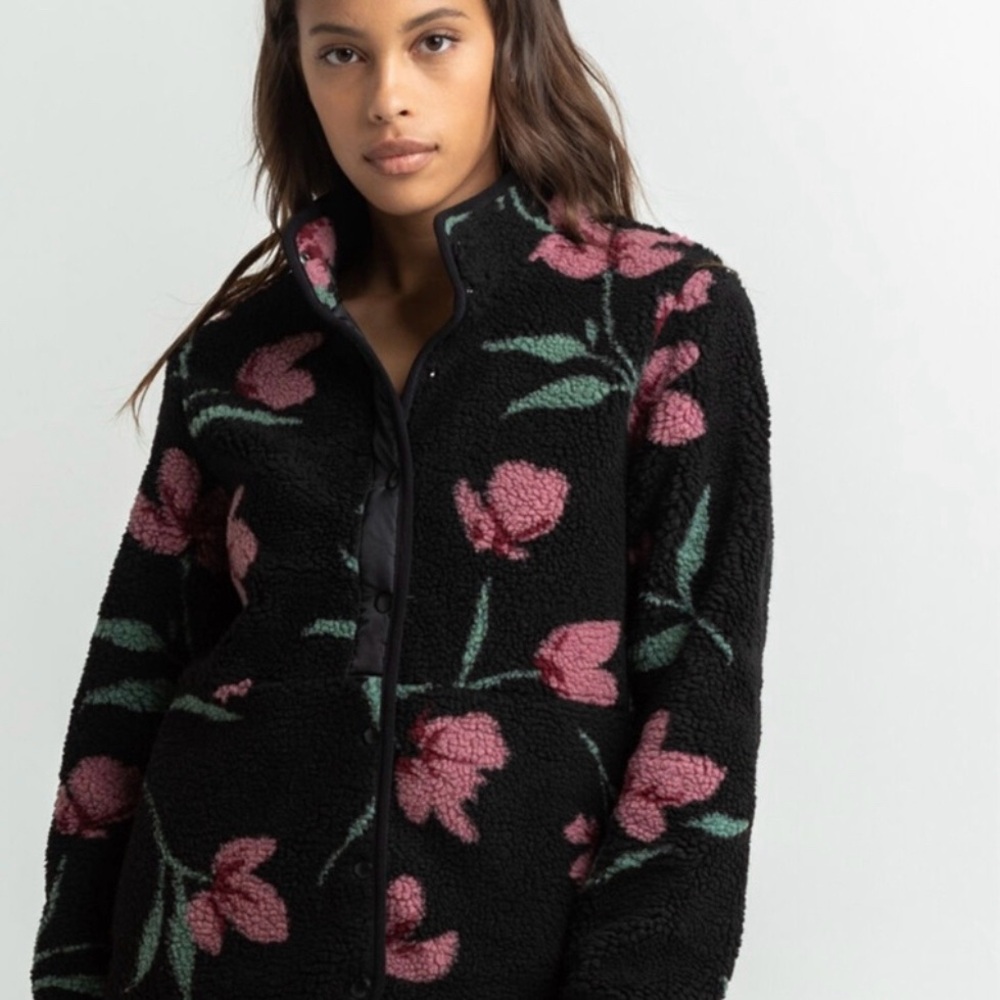 Volcom women’s floral Sherpa jacket